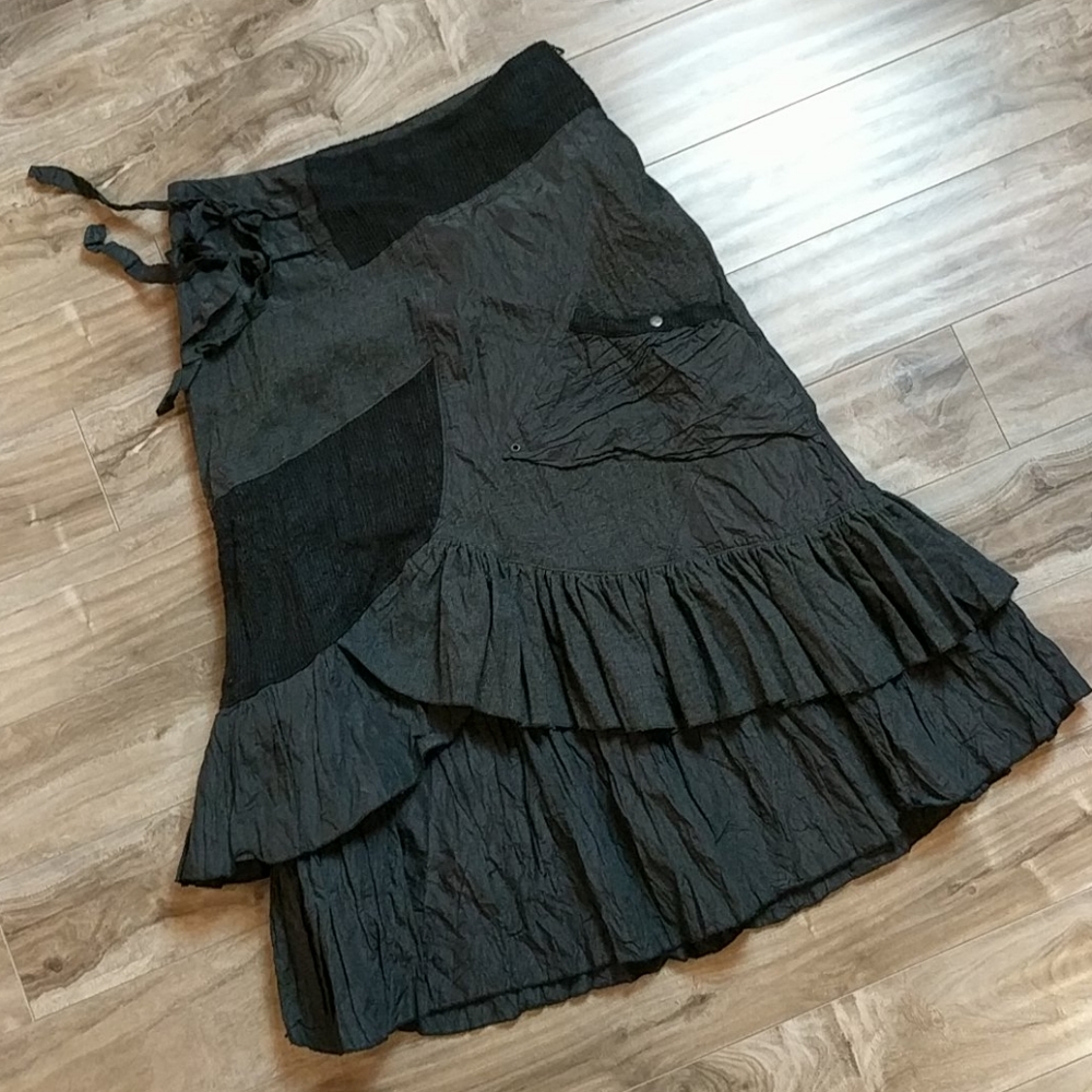 TRICOTTO Witchy Goth Steampunk Ruffled Midi Skirt
